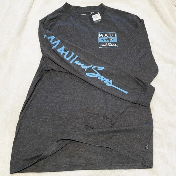 NWT Men’s Maui and Sons Long Sleeve Shark Logo Shirt - Picture 5 of 10